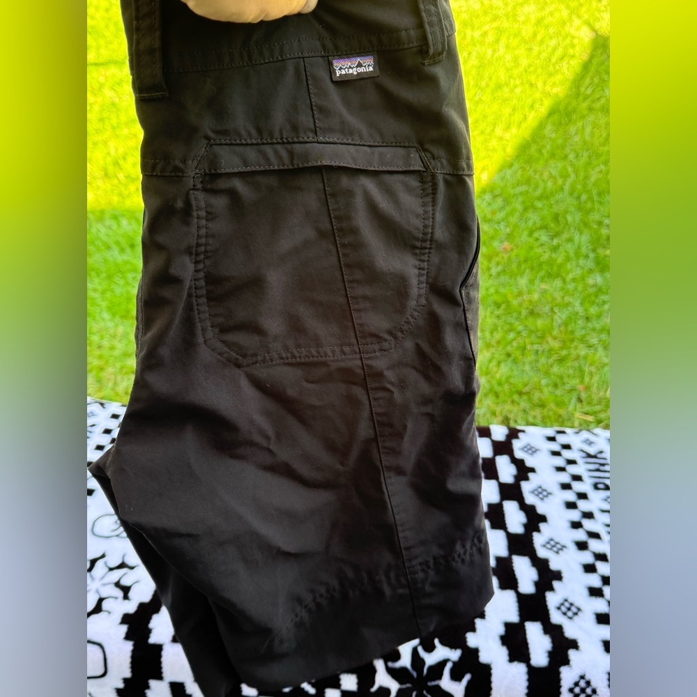 PATAGONIA Ladies Black Bermuda Shorts Size 2 - Picture 5 of 8